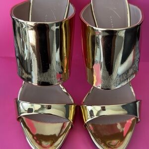 Giuseppe Zanotti Gold heels